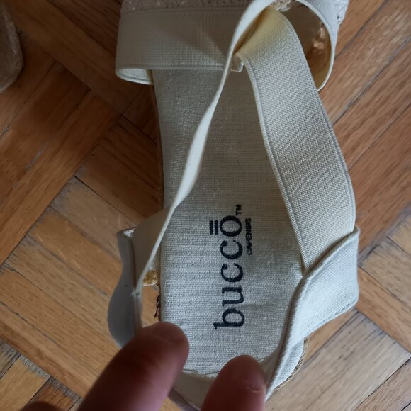 White/beige crochet wedge espadrilles, 6.5 - Picture 6 of 6